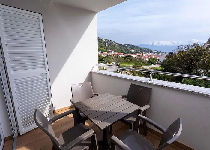 Apartment In Baska 37047