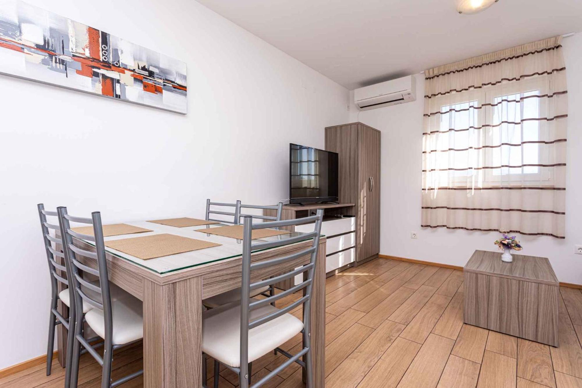In 37047 Apartment Baska (Krk)