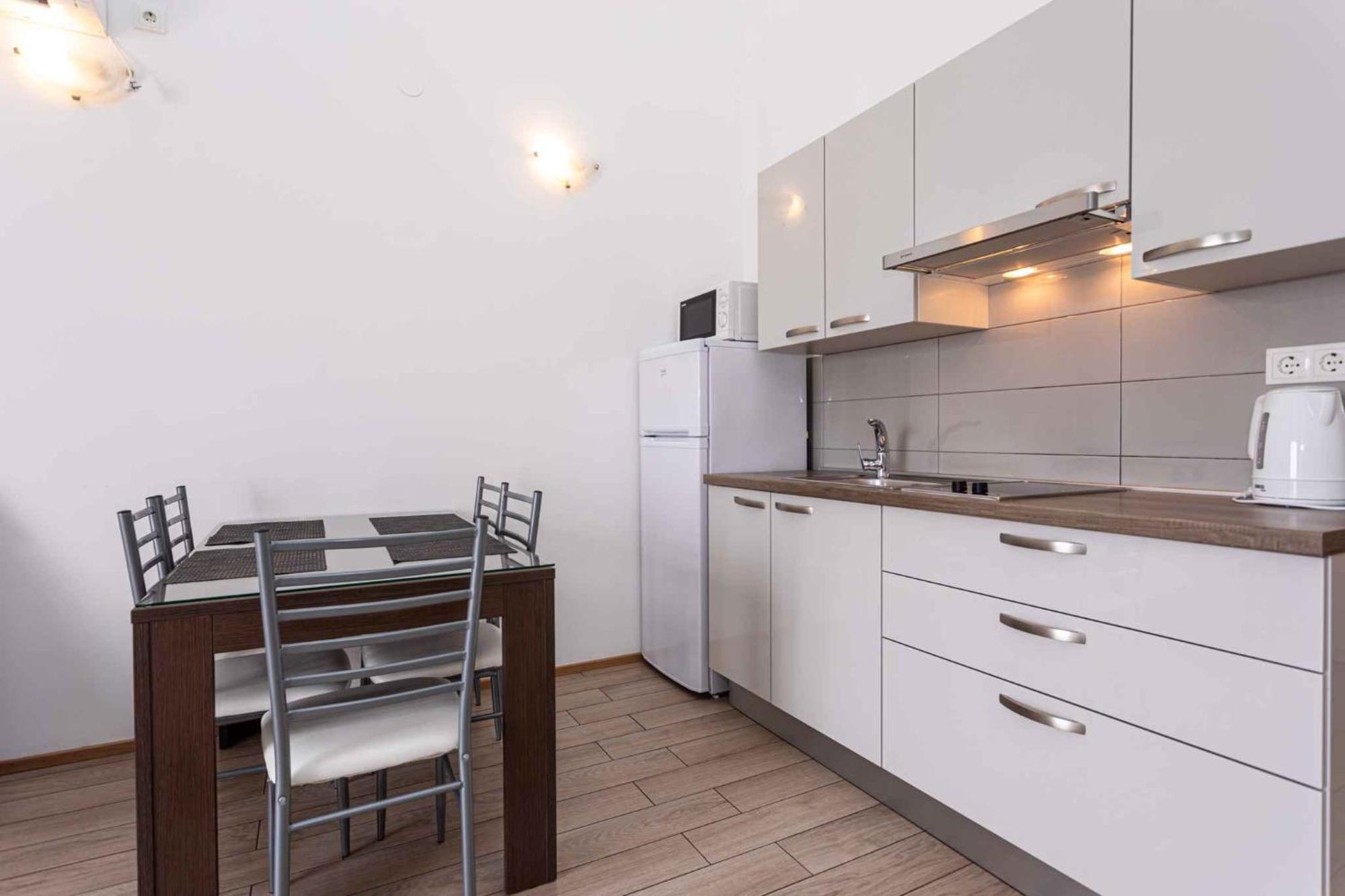 Apartment In 37047