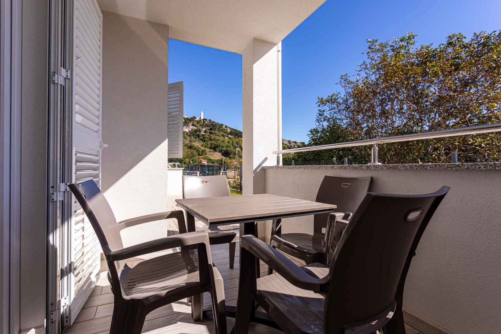 In 37047 Apartment Baska (Krk)