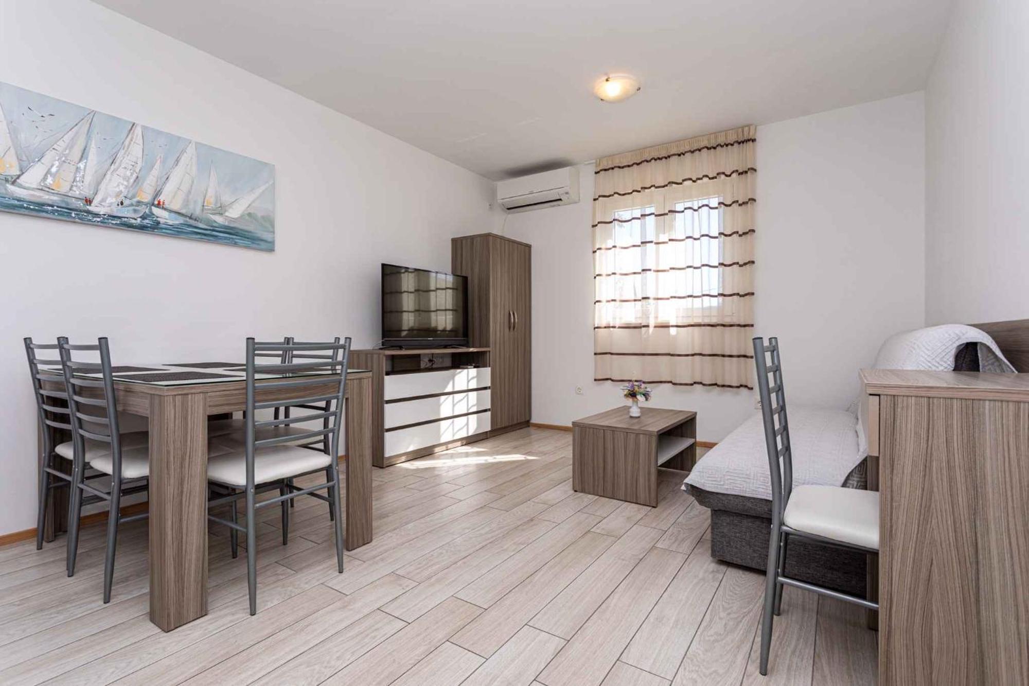 In 37047 Apartment Baska (Krk)
