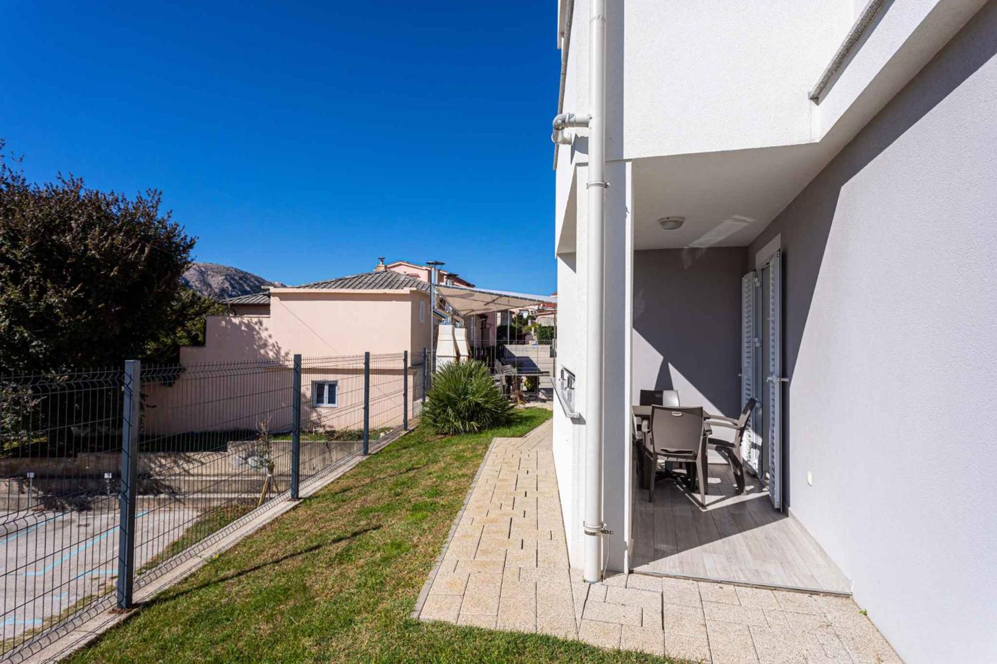 In 37047 Apartment Baška
